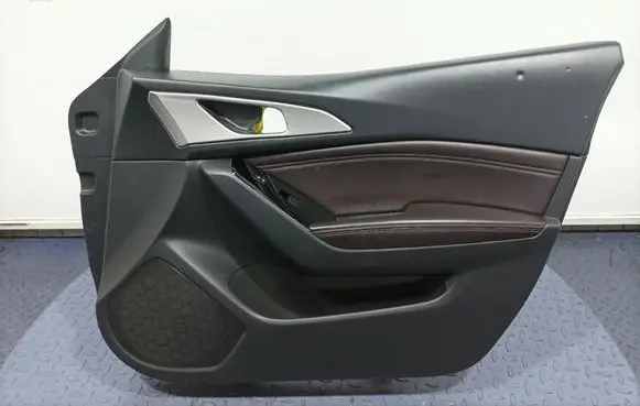 Mazda 3 III Door card panel trim set BANE-68420