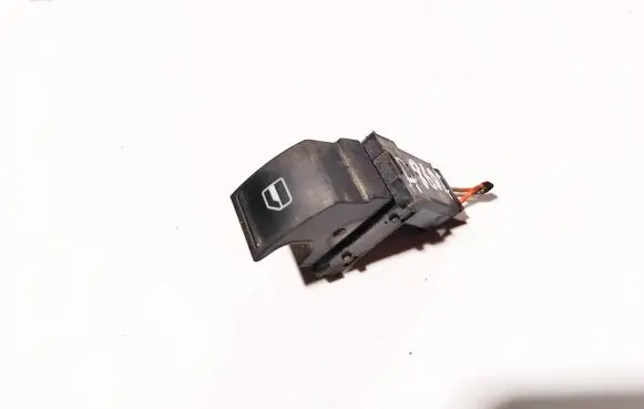 Volkswagen PASSAT B6 Electric window control switch