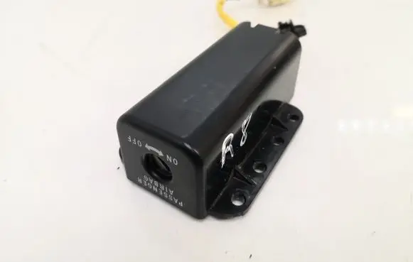 Mitsubishi Outlander Passenger airbag on/off switch 8610A054