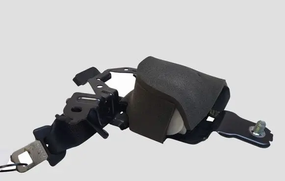 Mazda 6 Middle seatbelt (rear) T0298A BGE120817