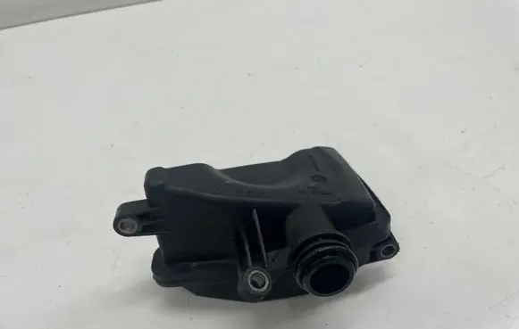 Mercedes-Benz ML W164 Intake resonator A6421400087
