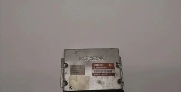 BMW 5 E34 Engine control unit/module 0261200402