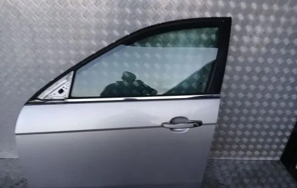 Chevrolet Epica Front door