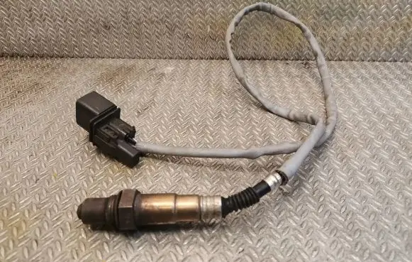 Mercedes-Benz C W203 Lambda probe sensor 0025401817