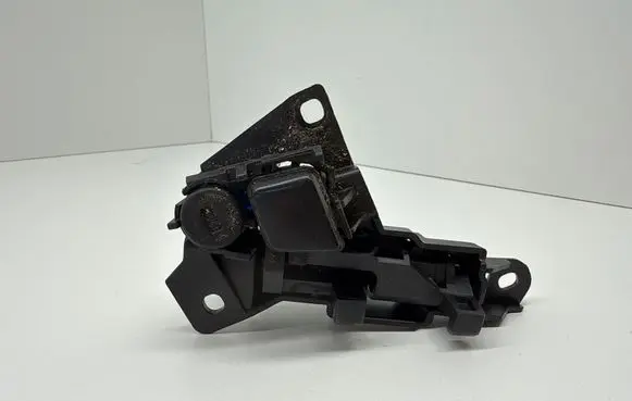 BMW 5 F10 F11 Glove box lock 03F1010017