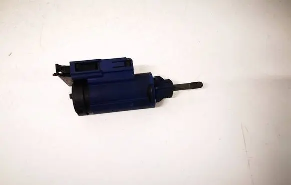 Audi A4 S4 B6 8E 8H Brake pedal sensor switch 8E0927189 19322005