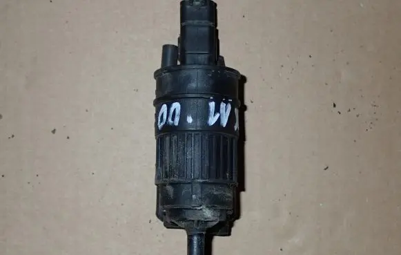 Nissan Micra Windshield washer fluid reservoir/tank