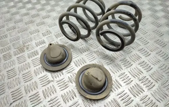 Mercedes-Benz A W176 Rear coil spring