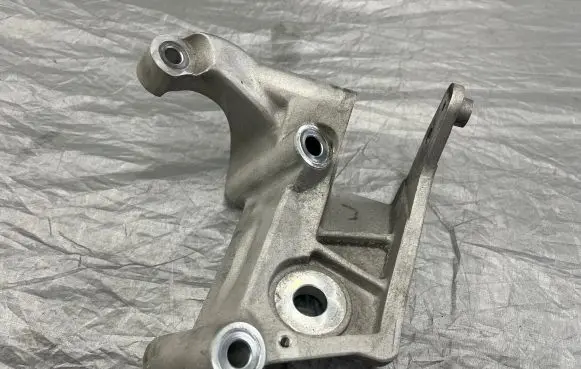 Volvo V60 Engine mounting bracket 31430470 AD7VM4 A38129