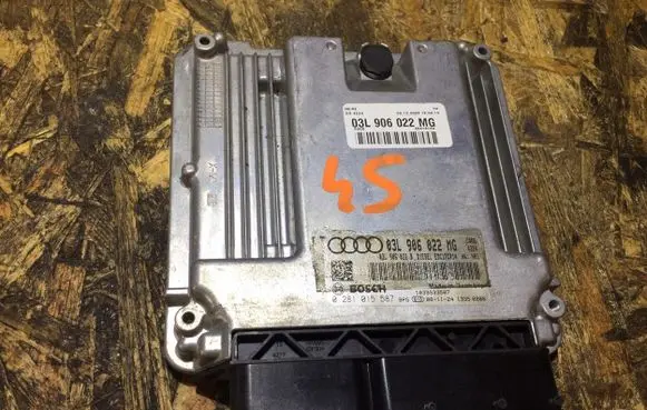Audi A4 S4 B8 8K Engine control unit/module ECU