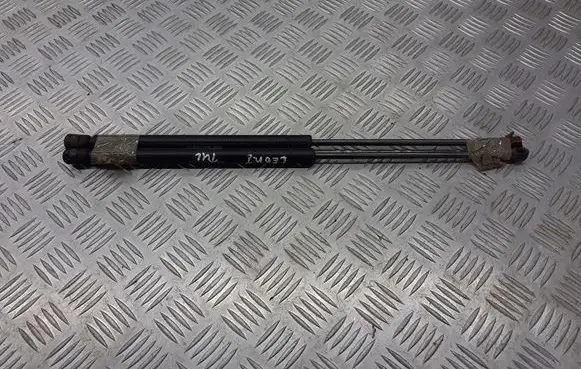 Seat Leon (1M) Shock absorber/damper mounting bracket 1M6827550A