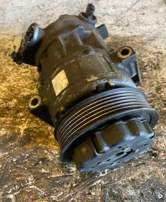 Opel Corsa D Air conditioning (A/C) compressor (pump) 55703721 5E5275400 315595319
