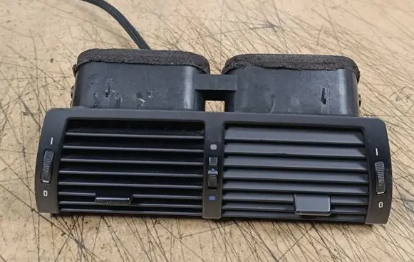BMW X5 E53 Dash center air vent grill 64228402221 8402221