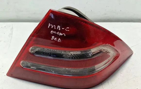 Mercedes-Benz C W203 Rear/tail lights