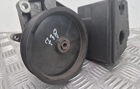Mercedes-Benz CLK A209 C209 Power steering pump 0054665701 LH2114438