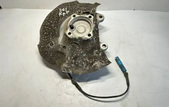 BMW 5 E60 E61 Front wheel hub spindle knuckle 6760953 31216760953