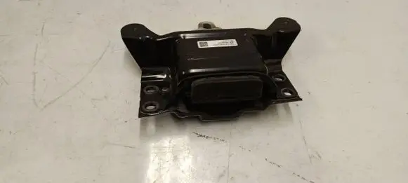 Skoda Octavia Mk4 Engine mount bracket 5q0199555bj