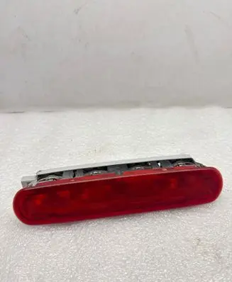 Fiat Doblo Third/center stoplight E240037