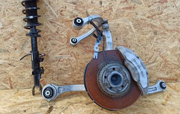 Mercedes-Benz C W206 Front wheel hub spindle knuckle 