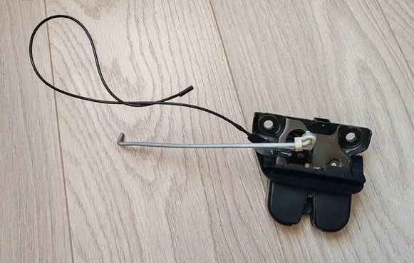 Tailgate/trunk/boot lock/catch/latch