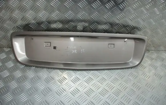 Nissan Primera Rear window tailgate spoiler 