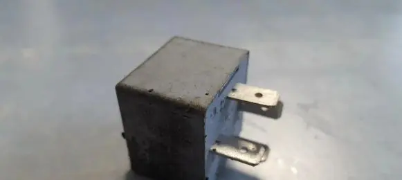 Volkswagen Golf IV Other relay 141951253B