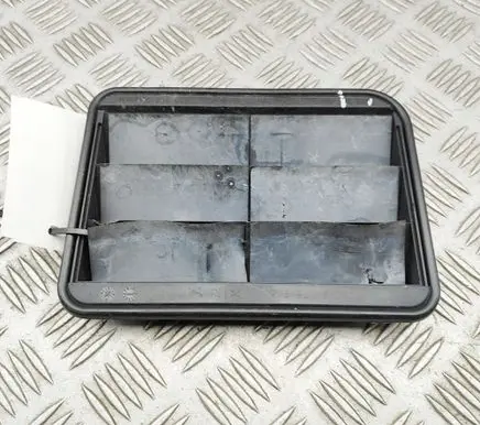 BMW 8 G16 Quarter panel pressure vent 9176945