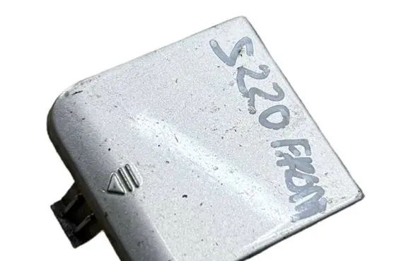 Mercedes-Benz S W220 Front tow hook cap/cover A2208851223