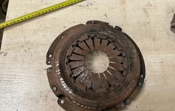 Nissan Serena Pressure plate 
