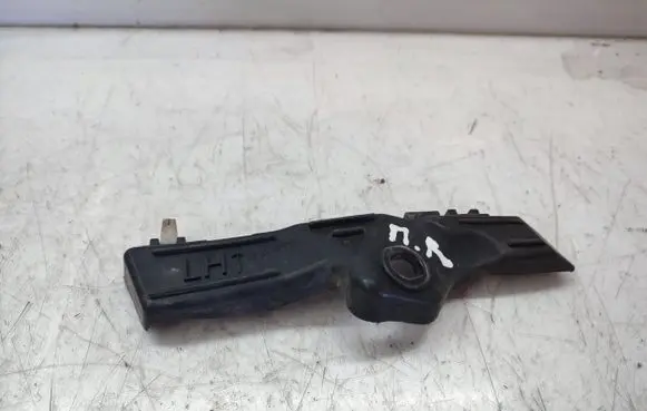 KIA Sorento Front bumper mounting bracket