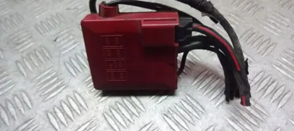Toyota Yaris Verso Fuse box cover 
