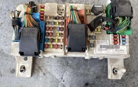 Ford Focus Fuse box set 97RA000001 97RA012108 003519243125