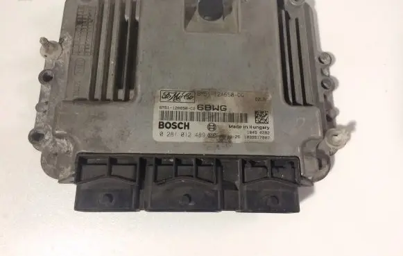 Ford Focus C-MAX Engine control unit/module 6M5112A650CG 0281012489