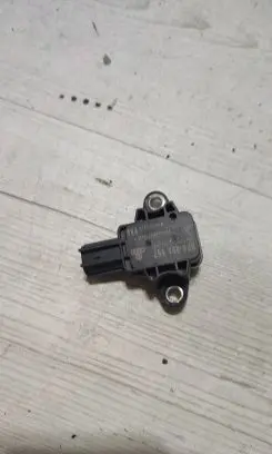 Audi TT TTS Mk2 Airbag deployment crash/impact sensor 8P0955557