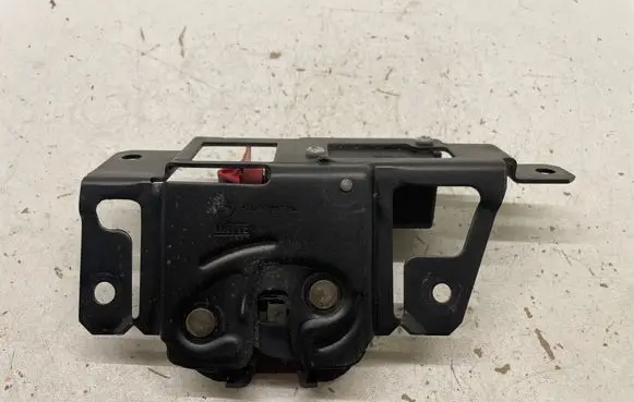 BMW X3 E83 Tailgate/trunk/boot lock/catch/latch 7057364