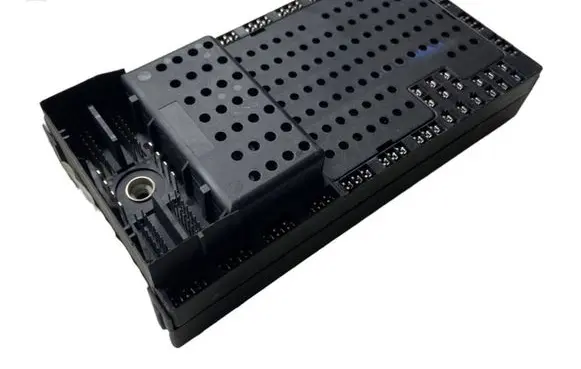 Volvo V70 Fuse box set 08696098 08696040