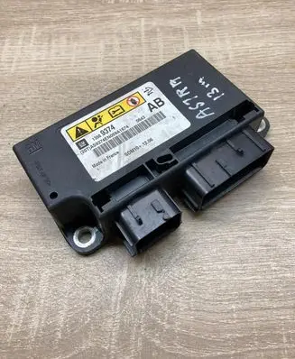 Opel Insignia A Airbag control unit/module 13589374