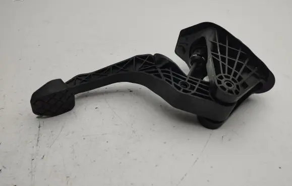 Audi A1 Clutch pedal 2Q2721059M