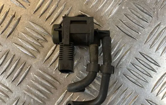 Audi A6 S6 C6 4F Turbo solenoid valve 1J0906283C