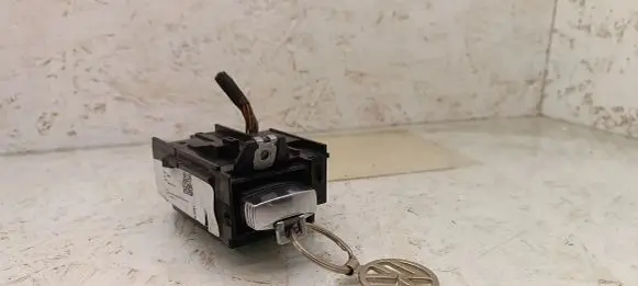 Volkswagen PASSAT B6 Ignition lock 3C0905843