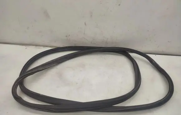 Volkswagen Caddy Loading door rubber seal (on body) 
