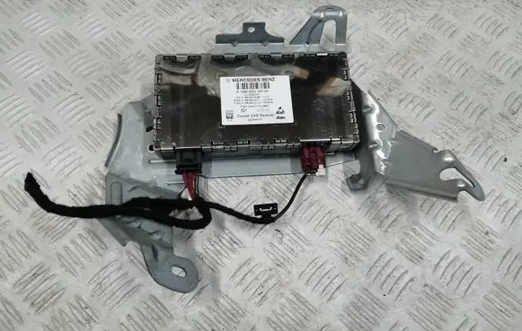 Mercedes-Benz B W246 W242 Antenna control unit A1669003602 A1668202089 A1669024201