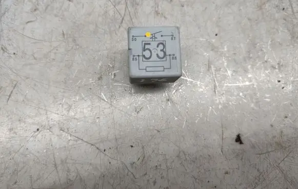 Skoda Fabia Mk1 (6Y) Other relay 141951253B