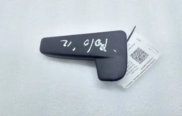 Volkswagen Polo V 6R Engine bonnet (hood) release handle 6R1823533