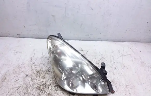 Toyota Corolla Verso E121 Headlight/headlamp 7357230400 3124