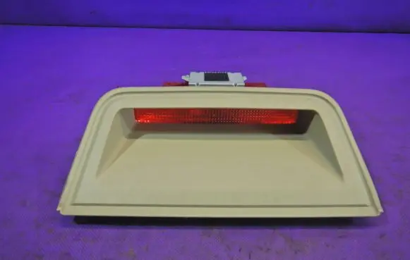 Nissan Tiida C11 Third/center stoplight VC02100