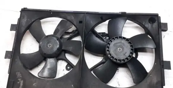 Mitsubishi Outlander Radiator cooling fan shroud