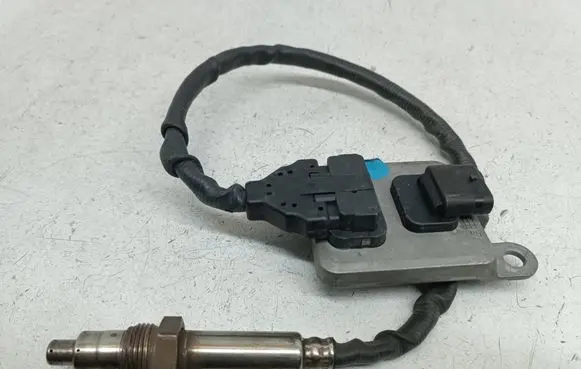 Mercedes-Benz Sprinter W906 Lambda probe sensor A0009059603 5WK96681E 0009059603
