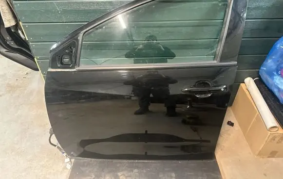 Toyota Yaris XP210 Front door