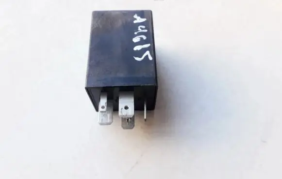 Skoda Octavia Mk2 (1Z) Other relay 375955531 X44888